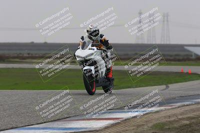 media/Nov-30-2025-TrackDaz (Sun) [[d8b22663df]]/A Group/Session 4 (Wheelie Bump)/